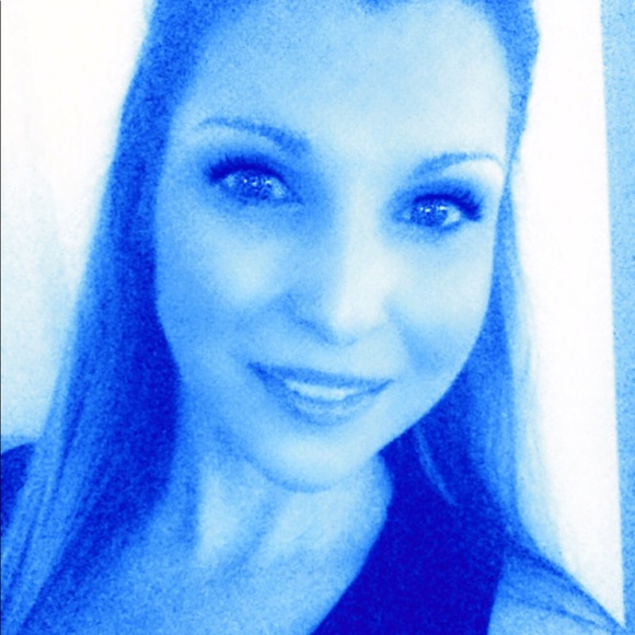 Meet your Posher, Melissa - Picture 7 of 8